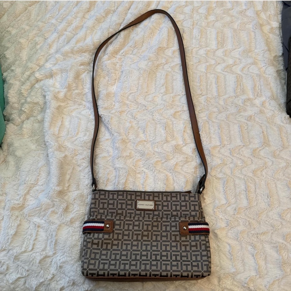 Tommy Hilfiger crossbody bag